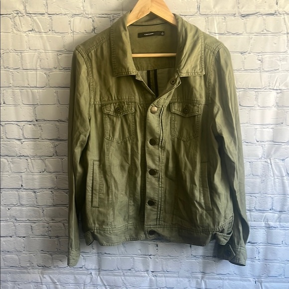 Tahari Olive Green Button-Up lightweight Jacket woman’s size large‎ - Picture 1 of 3